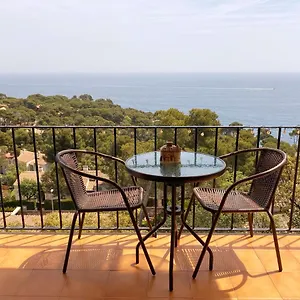 wonderful-apartment-with-outstanding-views-calella.topcostabravahotels.com/
